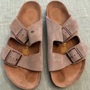 NWOT Birkenstock Arizona Sandals